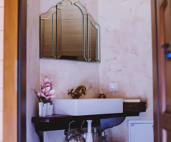 Dworek San Maryno Вилла Едльня-Летниско