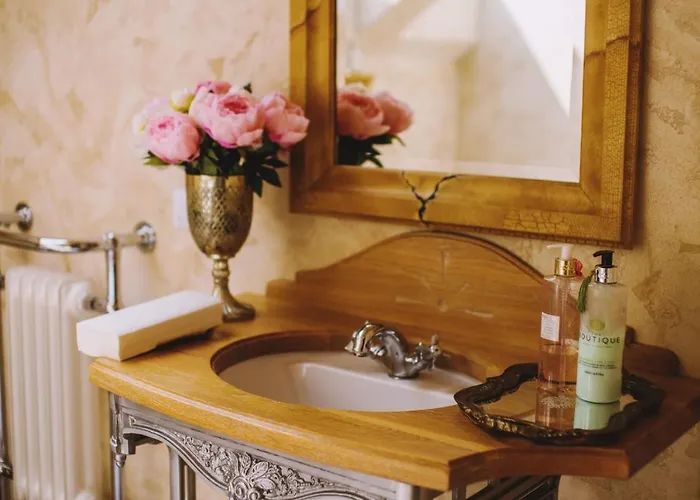 Dworek San Maryno Вилла *